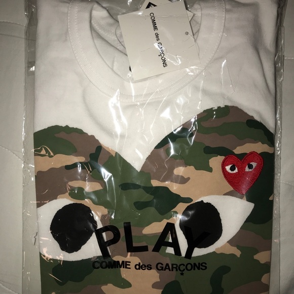 comme des garcons t shirt camo